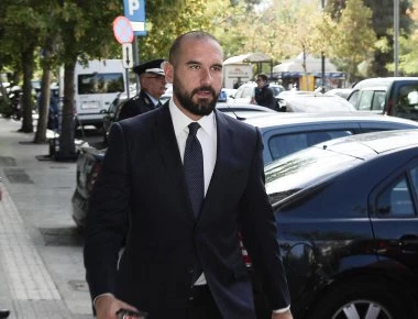 Βολές Τζανακόπουλου κατά Στουρνάρα: Μιλά πιο πολύ ως πρώην ΥΠΟΙΚ παρά ως κεντρικός τραπεζίτης